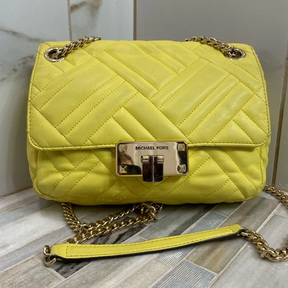 Michael Kors 35SOGP6F2U Peyton Medium Shoulder Flap Vegan Faux Sunshine - Picture 3 of 16